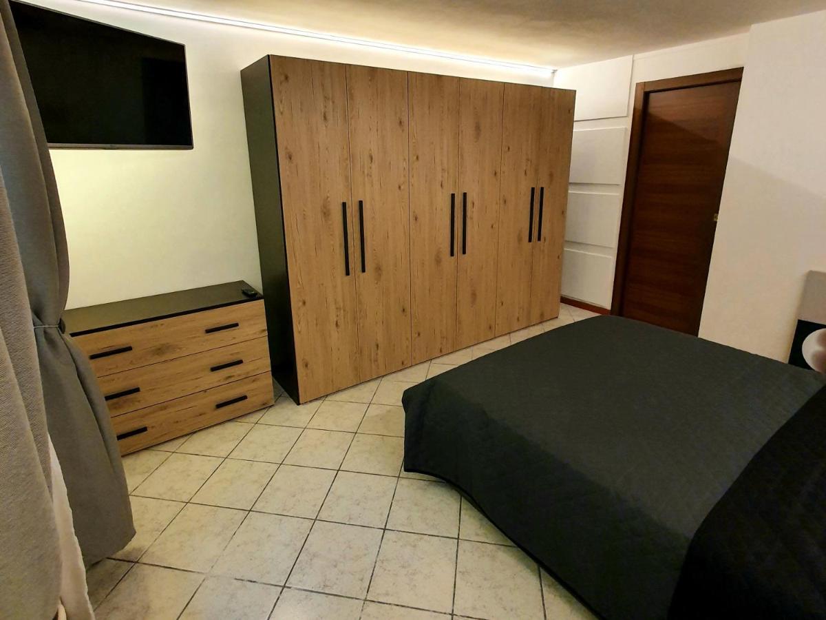 Appartamento Stropea Con Giardino Privato E Piscina Сояно дел Лаго Екстериор снимка